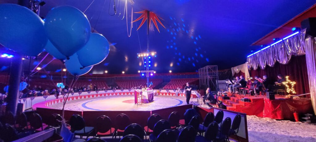 Weihnachtszirkus 2025