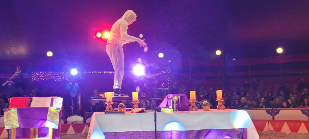 Weihnachtszirkus 2025